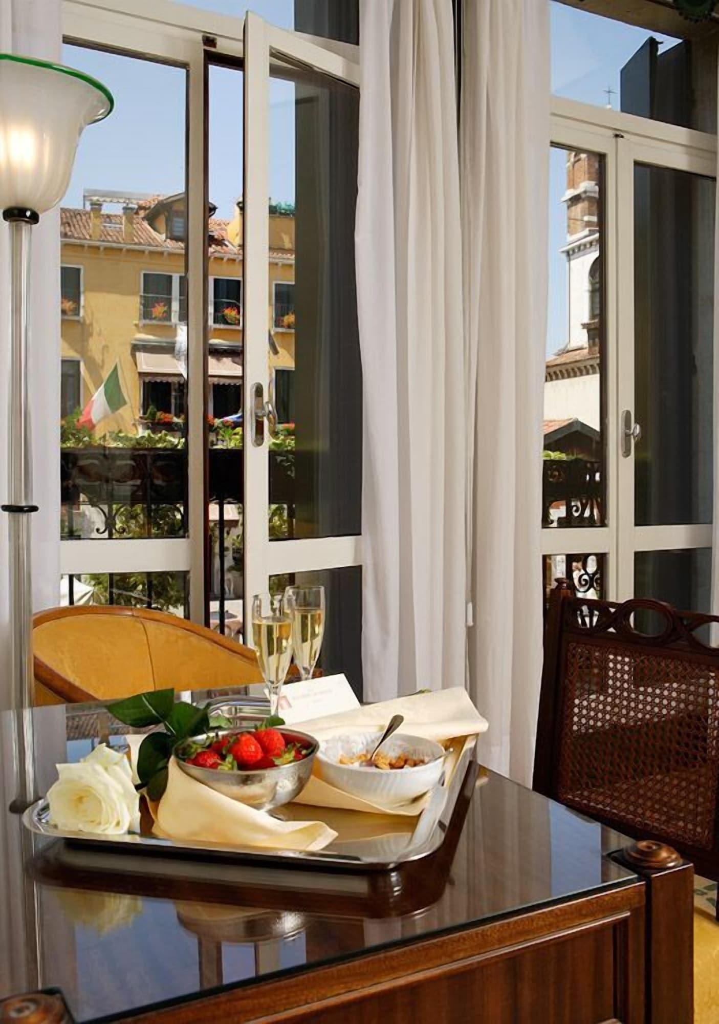 Hotel Palazzo Del Giglio Benátky Exteriér fotografie